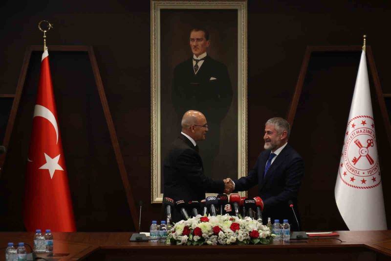 Hazine ve Maliye Bakanlığında devir teslim töreni
