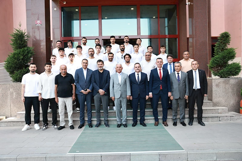 Mamak Belediyesi Spor Kulübü’nden Üç Kupa Birden